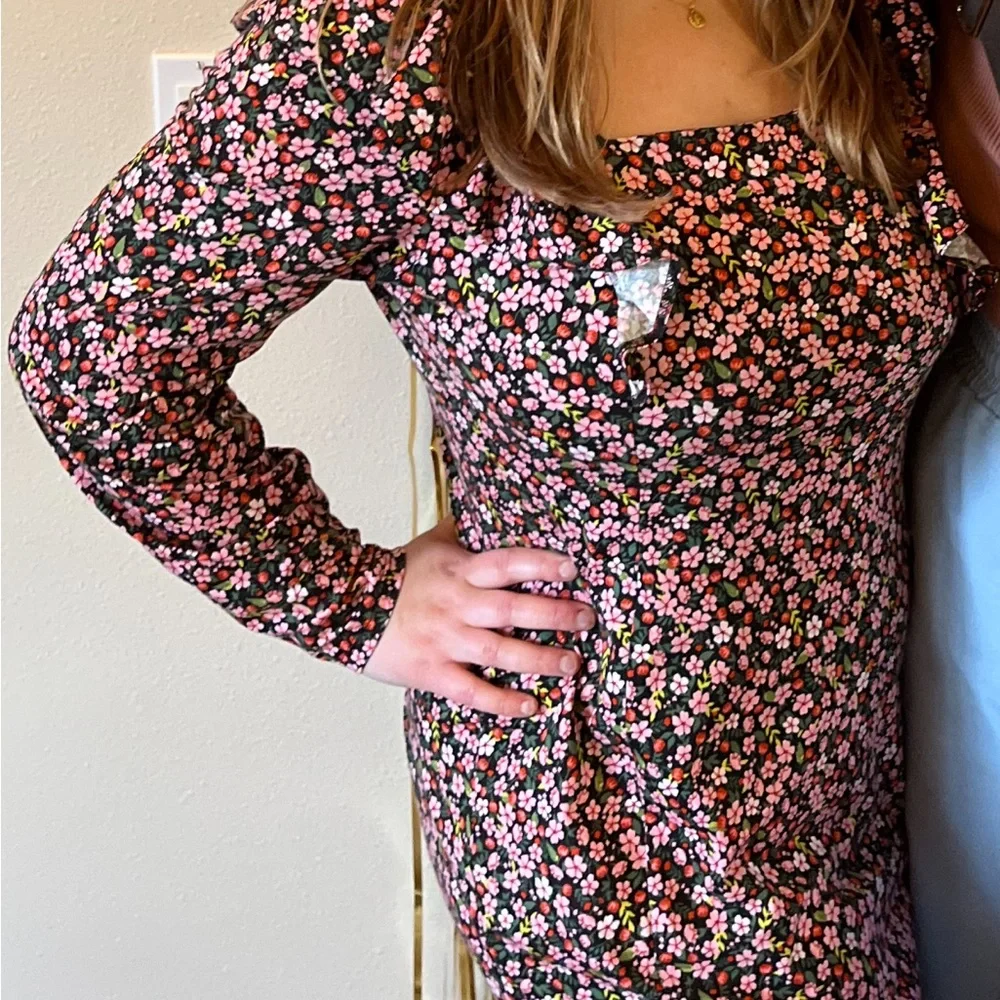 Dress - Picture 1 of 1